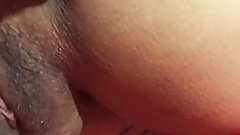 Pegando safadinha na cama do marido