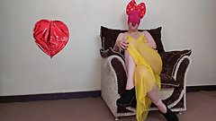 I'm a Horny Milf dirty dancing and touching myself for your cocks (Trailer-teaser)