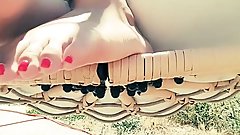 Vends-ta-culotte - Gorgeous amateur girl foot worship and sweet masturbation