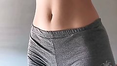 Petite teen making herself orgasm - Maiski